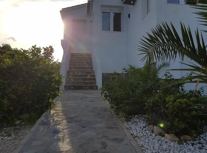 Sofia Dehesa de Campoamor (Orihuela Costa)